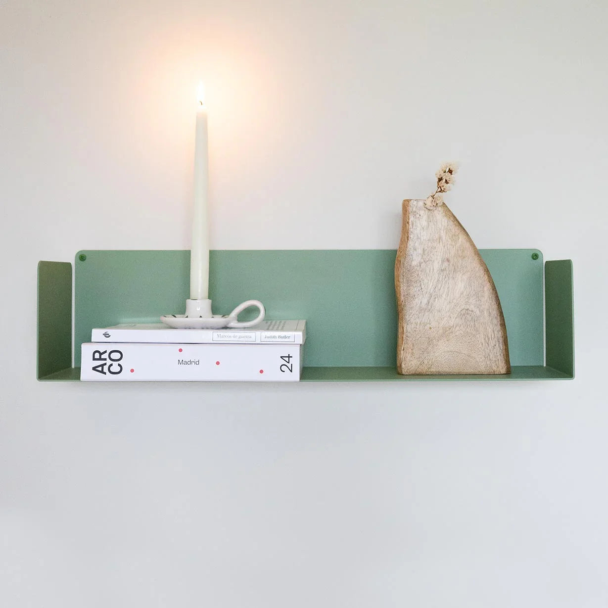 Estante flotante verde metálico para libros, cocina y decoración