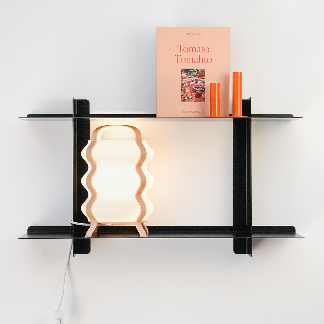 Estantería flotante de pared, metal negro, para libros y decoración, diseño moderno