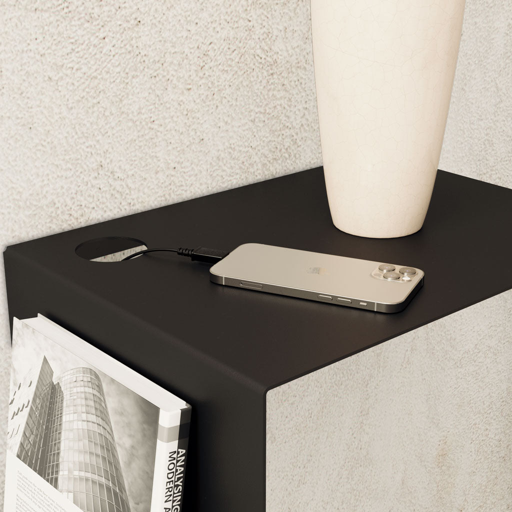 Mesita de noche minimalista flotante de metal para pared con agujero para cables