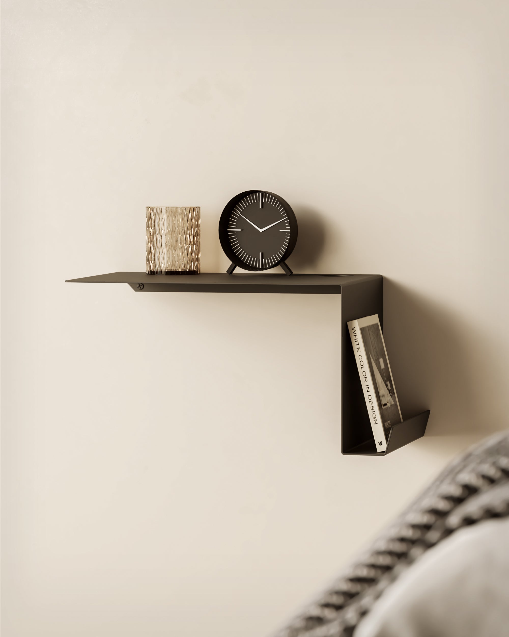 Mesilla de noche negra flotante de metal para pared, diseño moderno para dormitorio pequeño o estrecho