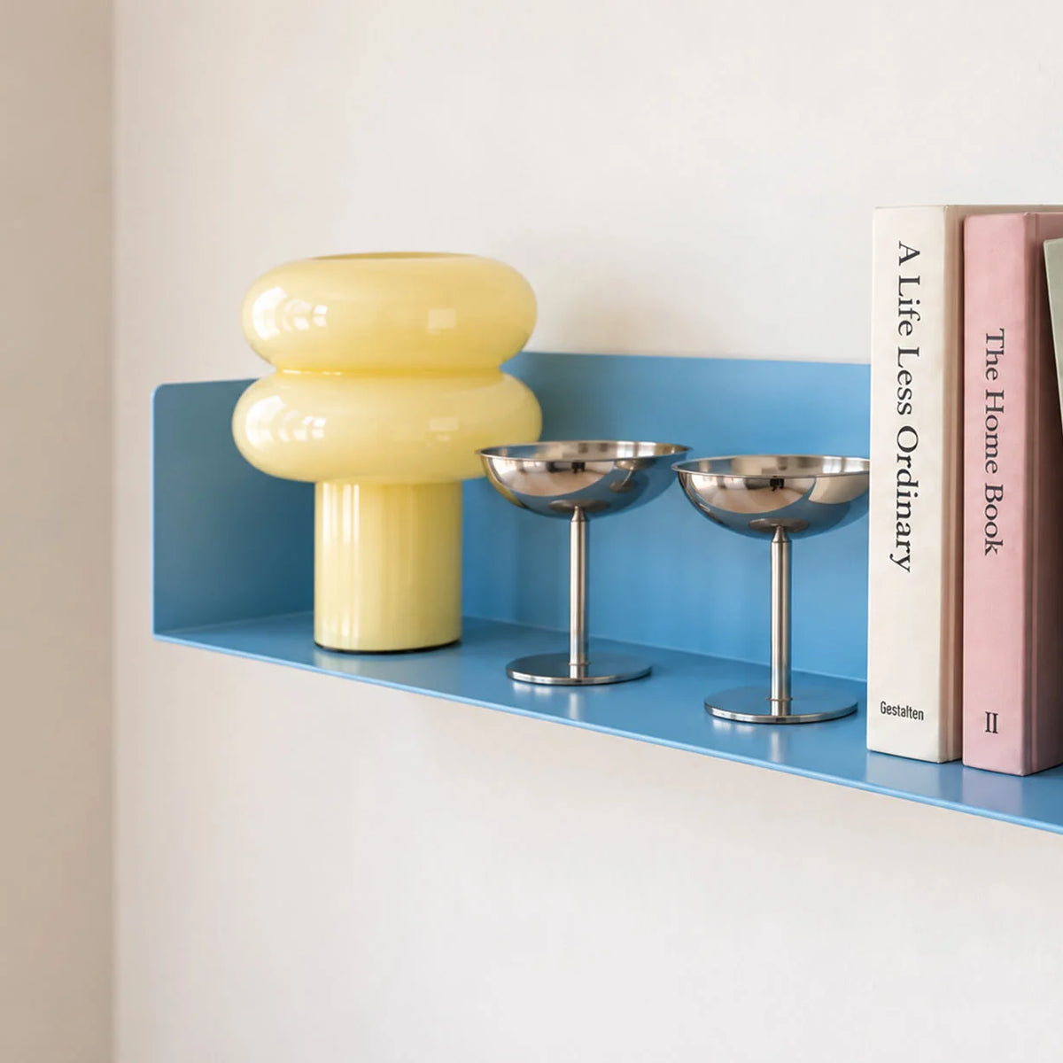estante flotante color azul pastel, metal para pared, decoración colorida, para jarrones lamparitas y decoración o libros, 60cm acero