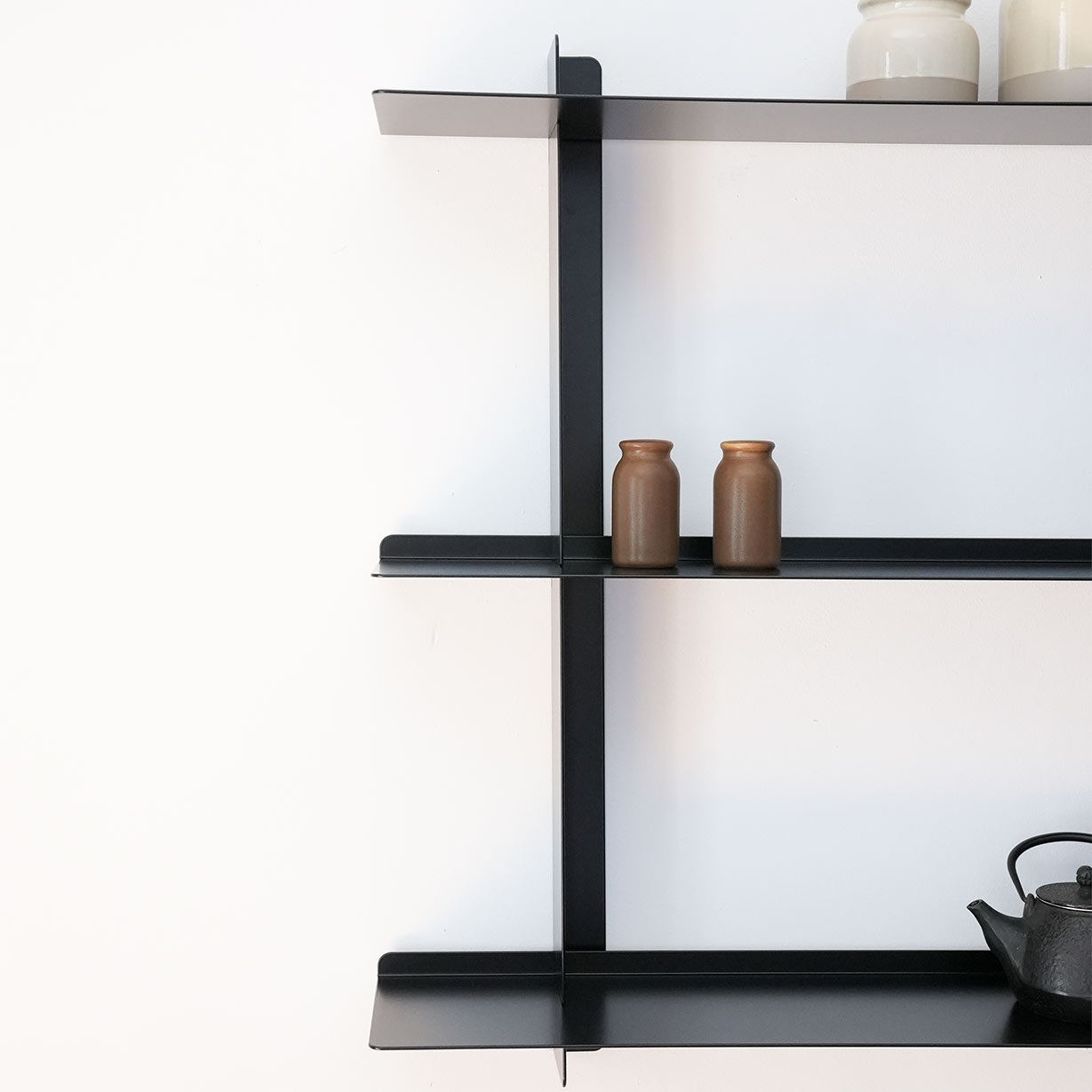 Estante modular de pared SAMBA negra, 3 baldas desplazables, metal, diseño minimalista