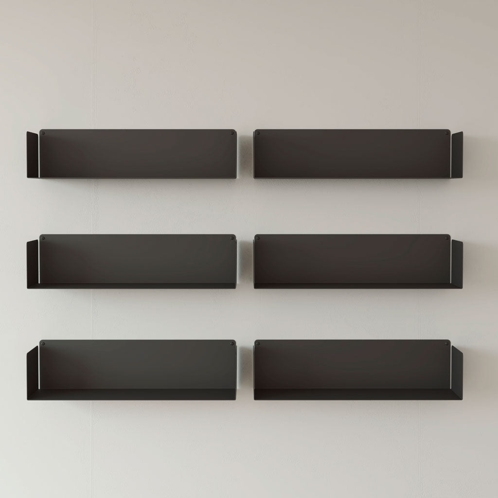 Estantes metálicos flotantes negros vacíos para pared, estilo minimalista