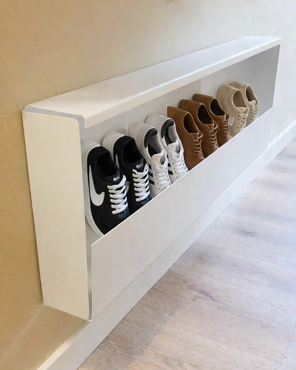 Zapatero blanco recibidor, acero flotante, ahorro espacio y almacenaje, diseño moderno y original