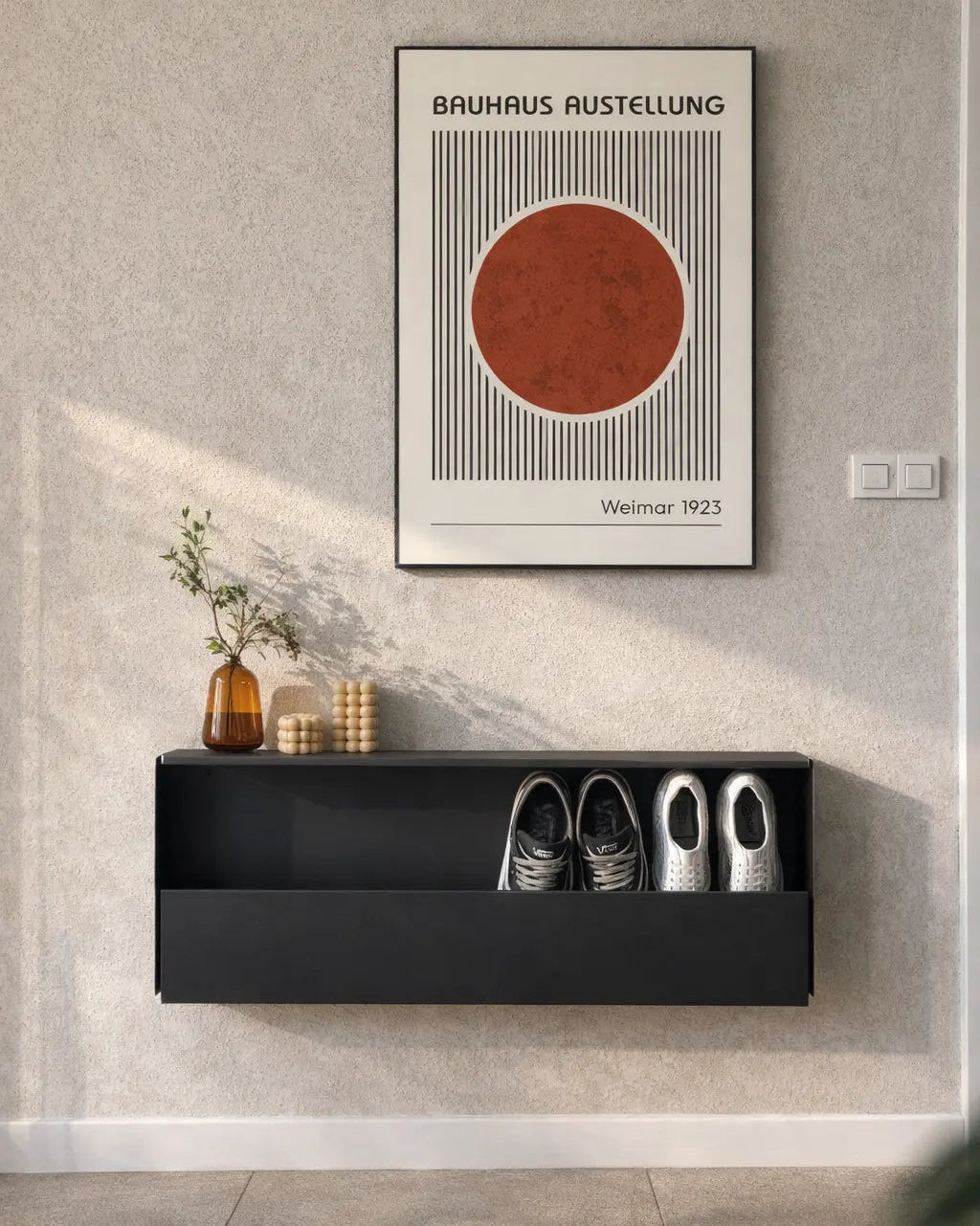 Zapatero flotante de pared negro, entrada de casa, acero, organización zapatos