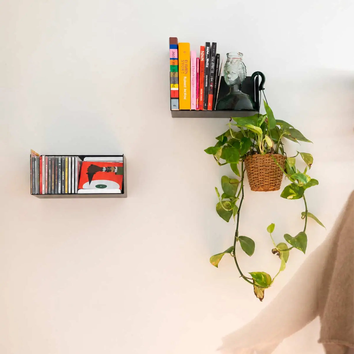 estantes flotantes negros de pared con libros, baldas modernas para organizar libros, acero, 30cm