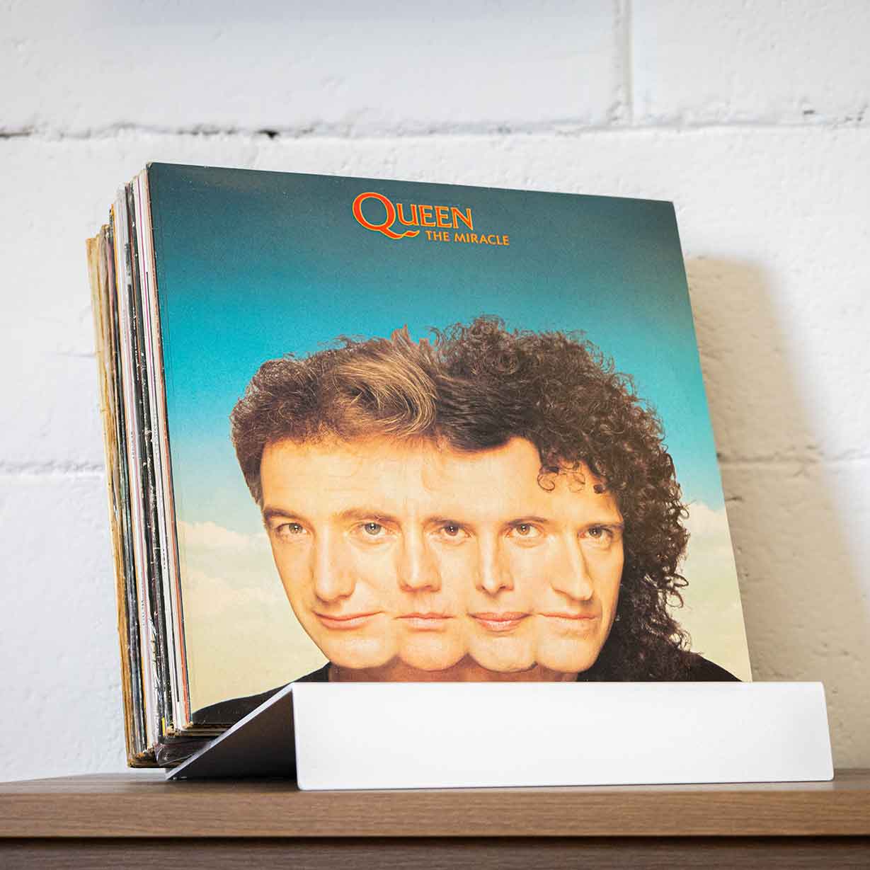 soporte para vinilos de mesa blanco, expositor para discos de vinilo moderno